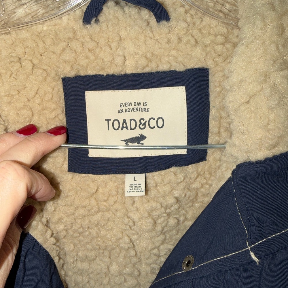 Toad&Co Navy Forester Pass Sherpa Parka - Large - Picture 3 of 7